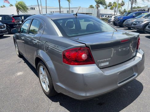 Used 2013 Dodge Avenger SE FWD image 5