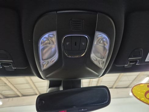 Used 2025 Jeep Compass Trailhawk AWD/4WD image 35