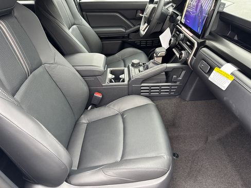 New 2026 Toyota 4Runner Limited AWD/4WD image 12