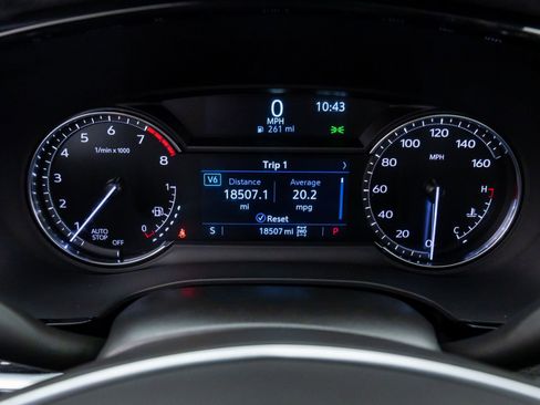 Used 2020 Cadillac XT5 Premium Luxury w/ LPO, Floor Liner Package image 25