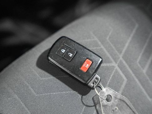 Used 2019 Toyota Tacoma TRD Sport AWD/4WD image 44