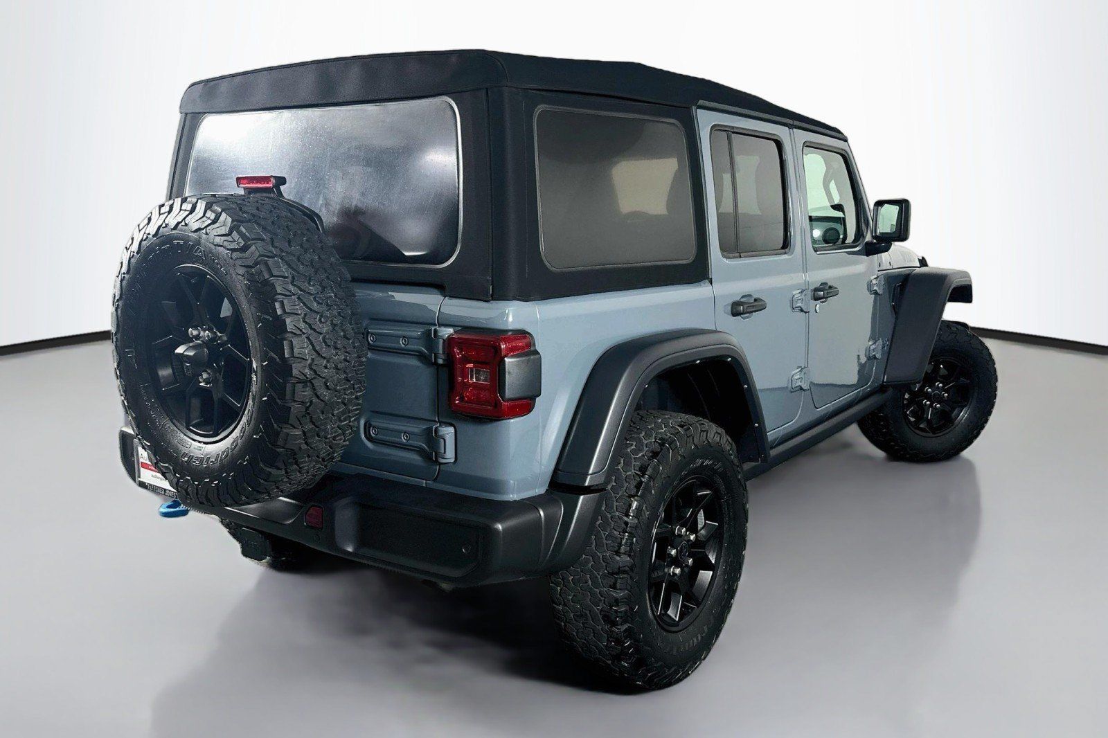 Used 2024 Jeep Wrangler Unlimited AWD/4WD image 11