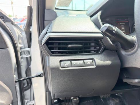 Used 2024 Nissan Altima 2.5 S FWD image 11