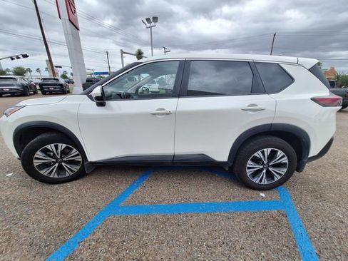 Certified 2023 Nissan Rogue SV FWD image 4
