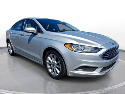 Used 2017 Ford Fusion SE w/ Fusion SE Technology Package