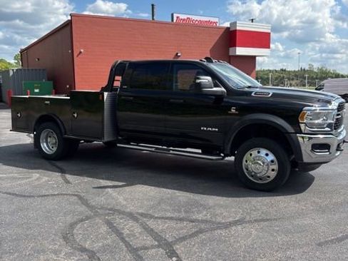 Used 2024 RAM 4500 4x4 Crew Cab DRW image 3