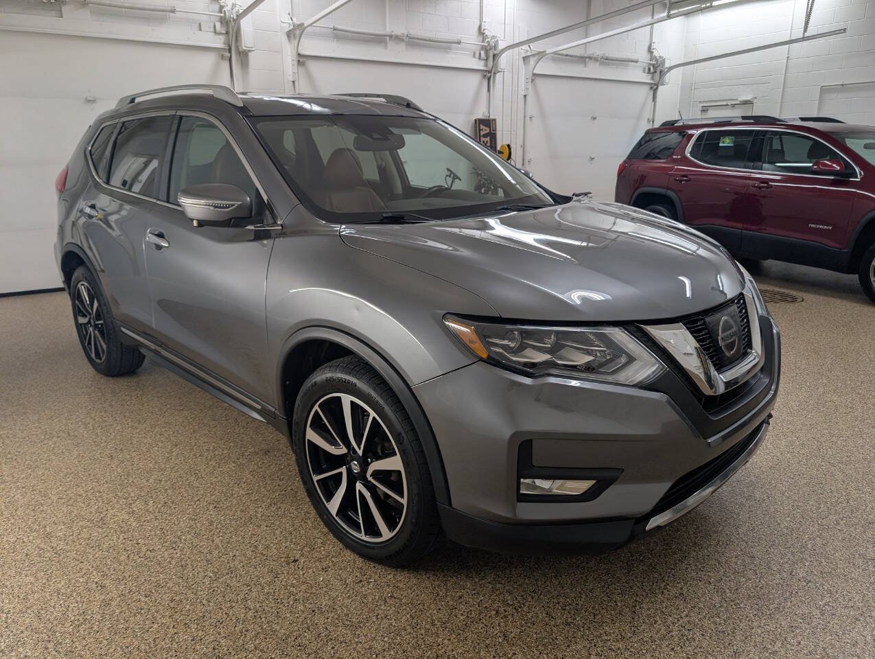 Used 2017 Nissan Rogue AWD image 5