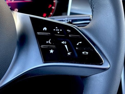 Used 2026 Mercedes-Benz GLC 300 4MATIC image 27