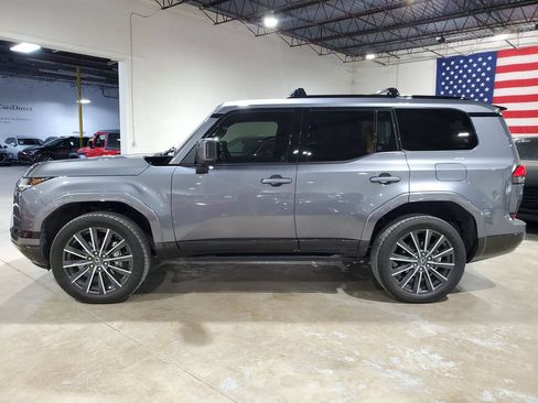 Used 2024 Lexus GX 550 w/ Accessory Package (Z1) AWD/4WD image 13