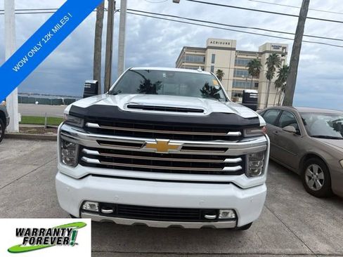 Used 2022 Chevrolet Silverado 2500 High Country AWD/4WD image 2