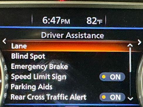 Used 2022 Nissan Sentra SR w/ Electronics Package image 19