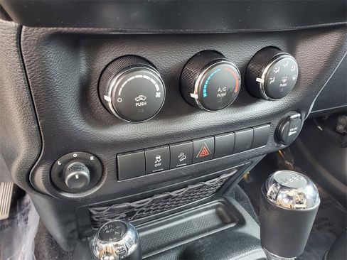 Used 2017 Jeep Wrangler Unlimited Sport w/ Quick Order Package 24S image 25