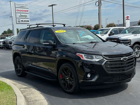 Used 2021 Chevrolet Traverse Premier w/ Redline Edition FWD image 3