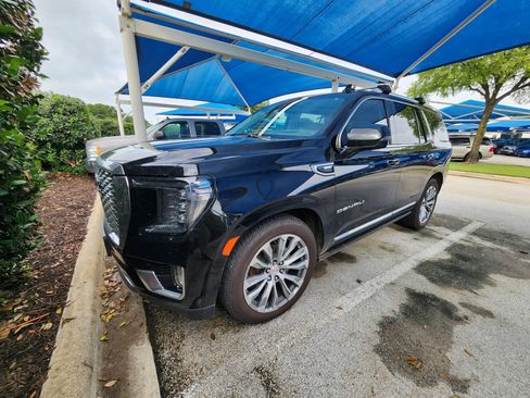 Used 2021 GMC Yukon Denali w/ Denali Ultimate Package AWD/4WD image 2