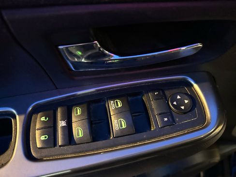 Used 2012 Jeep Liberty Limited Jet w/ Comfort/Convenience Group image 23