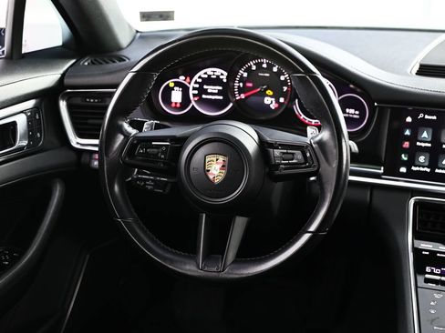 Used 2022 Porsche Panamera image 29