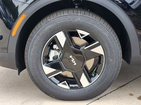 New 2026 Kia Sportage LX w/ LX Convenience Package AWD/4WD image 8