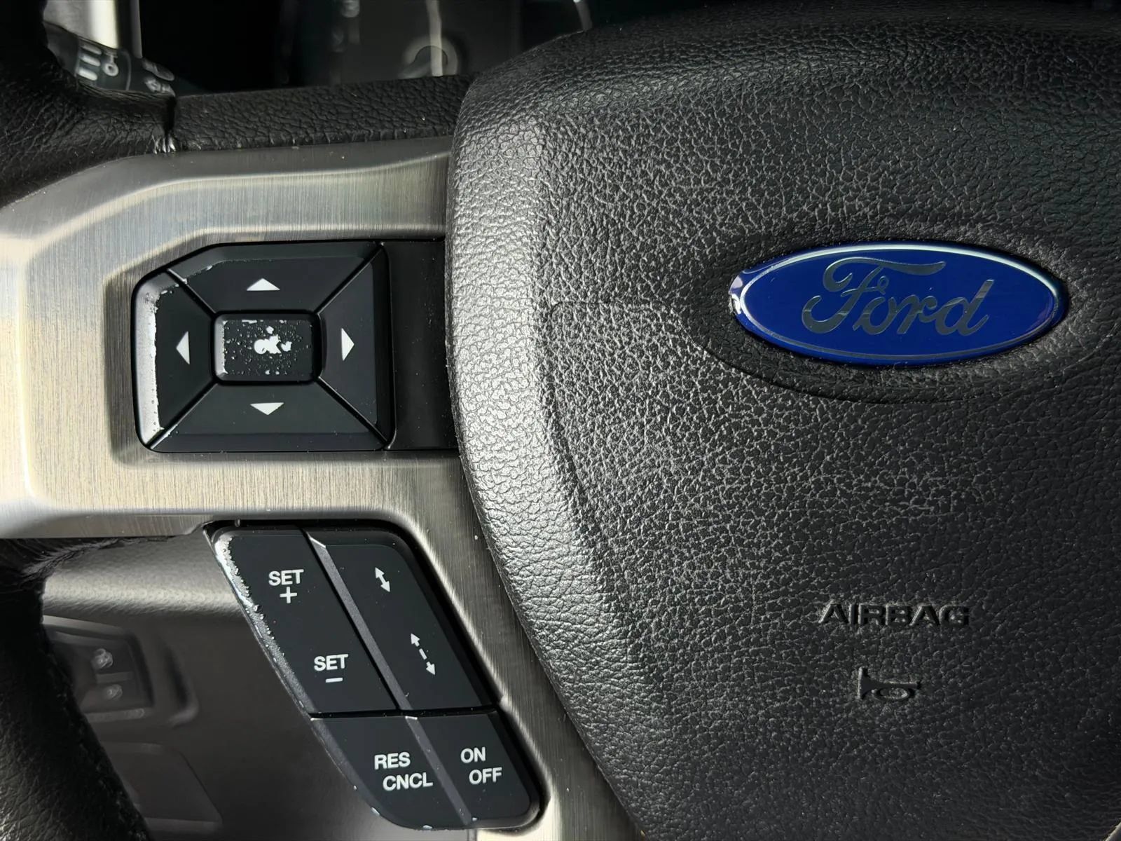 Used 2016 Ford F150 Platinum w/ Equipment Group 701A Luxury AWD/4WD image 30