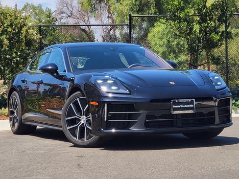 Used 2026 Porsche Panamera 4 AWD/4WD image 9