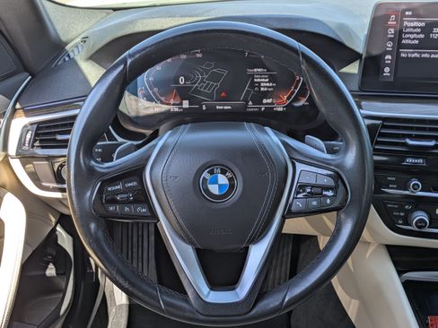 Used 2021 BMW 530i w/ Convenience Package RWD image 20