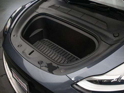 Used 2023 Tesla Model Y Long Range image 27