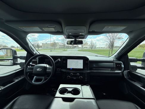 Used 2025 Ford F350 Lariat w/ Camper Package image 14