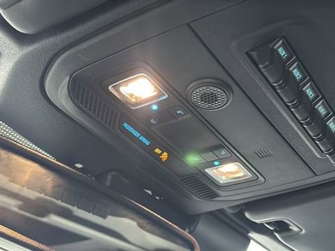 Used 2025 Ford Bronco Badlands image 27