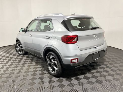 New 2025 Hyundai Venue SEL image 12