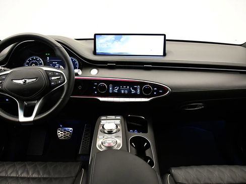 Used 2025 Genesis GV70 3.5T Sport w/ Sport Advanced Package image 19