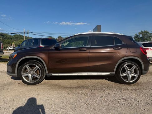 Used 2015 Mercedes-Benz GLA 250 4MATIC image 2