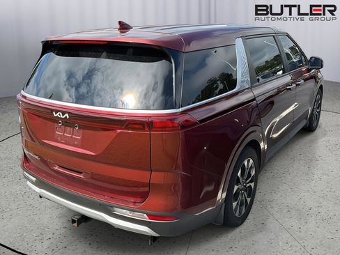 Used 2022 Kia Carnival EX FWD image 8