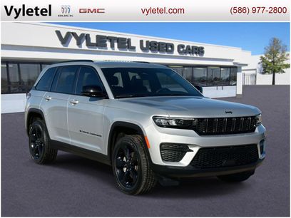 Used 2023 Jeep Grand Cherokee Altitude