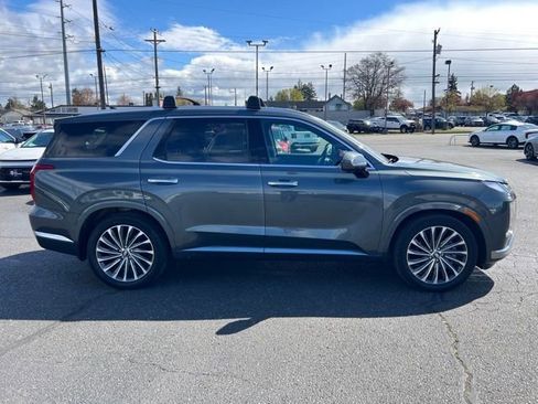 Used 2023 Hyundai Palisade Calligraphy w/ Cargo Package AWD/4WD image 8