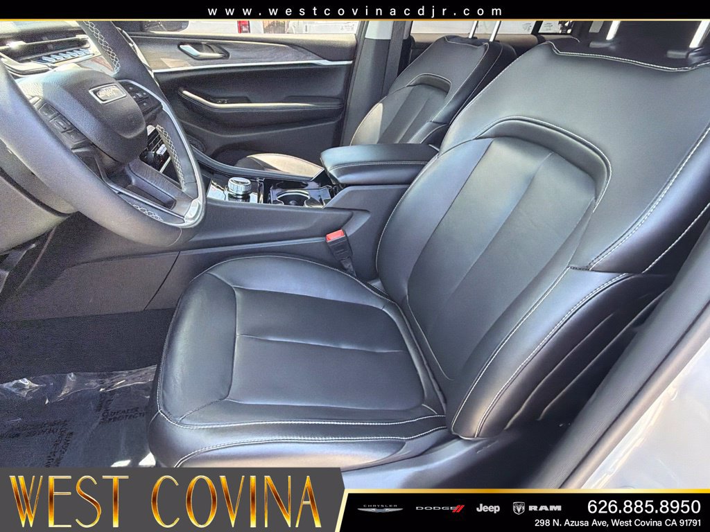 Used 2023 Jeep Grand Cherokee Limited RWD image 21