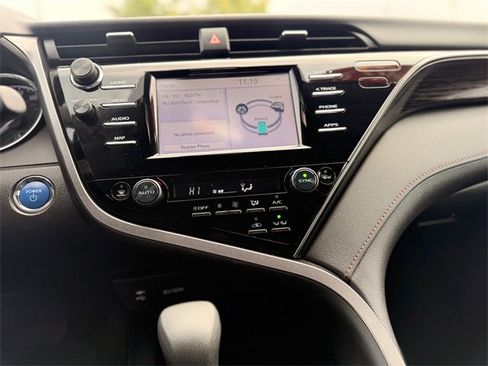 Used 2019 Toyota Camry LE w/ Fleet Convenience Package image 14