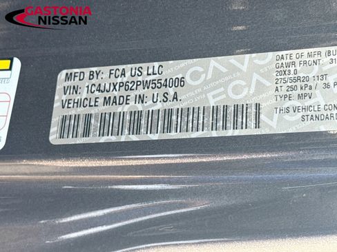 Used 2023 Jeep Wrangler Unlimited Sahara AWD/4WD image 38
