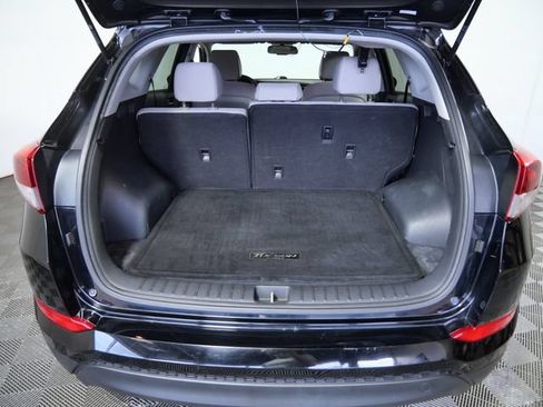 Used 2017 Hyundai Tucson SE w/ SE Popular Package 02 AWD/4WD image 9