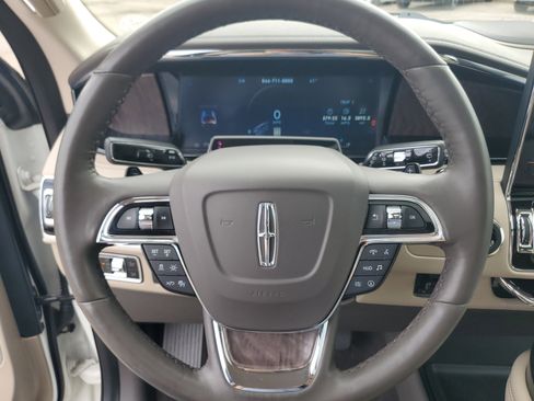 Used 2024 Lincoln Navigator Reserve AWD/4WD image 14
