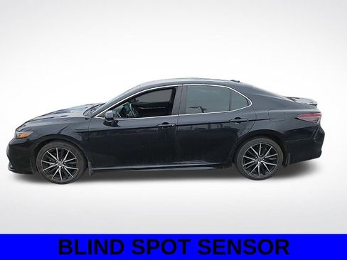 Used 2024 Toyota Camry SE image 7