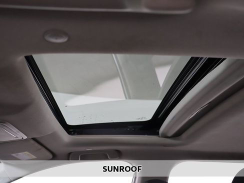 Used 2024 Honda CR-V EX image 3