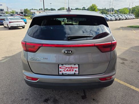 Used 2019 Kia Sportage LX image 4