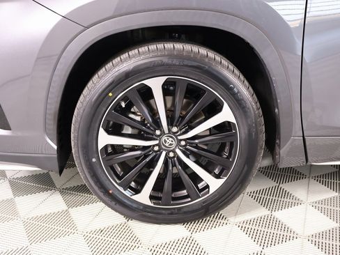 Used 2021 Toyota Highlander XSE image 19