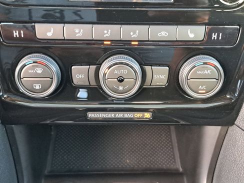 Used 2020 Volkswagen Passat 2.0T SE image 20