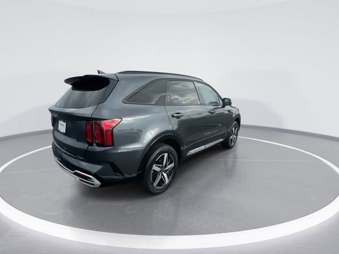 Used 2022 Kia Sorento S image 8