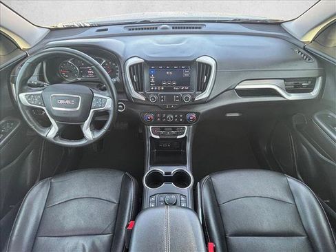 Used 2023 GMC Terrain SLT image 13
