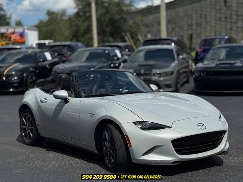 Used 2016 MAZDA MX-5 Miata Grand Touring RWD image 9
