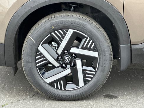 New 2026 Nissan Kicks SV image 25