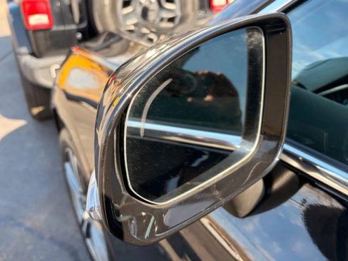Used 2019 Volvo XC60 T5 Momentum w/ Multimedia Package AWD/4WD image 22