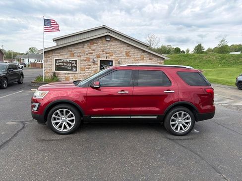 Used 2017 Ford Explorer Limited FWD image 2