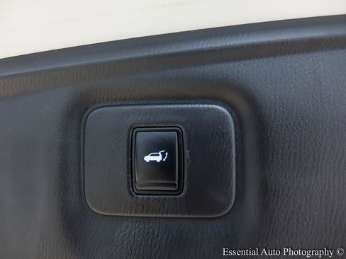 Used 2017 INFINITI QX60 AWD w/ Premium Plus Package image 32